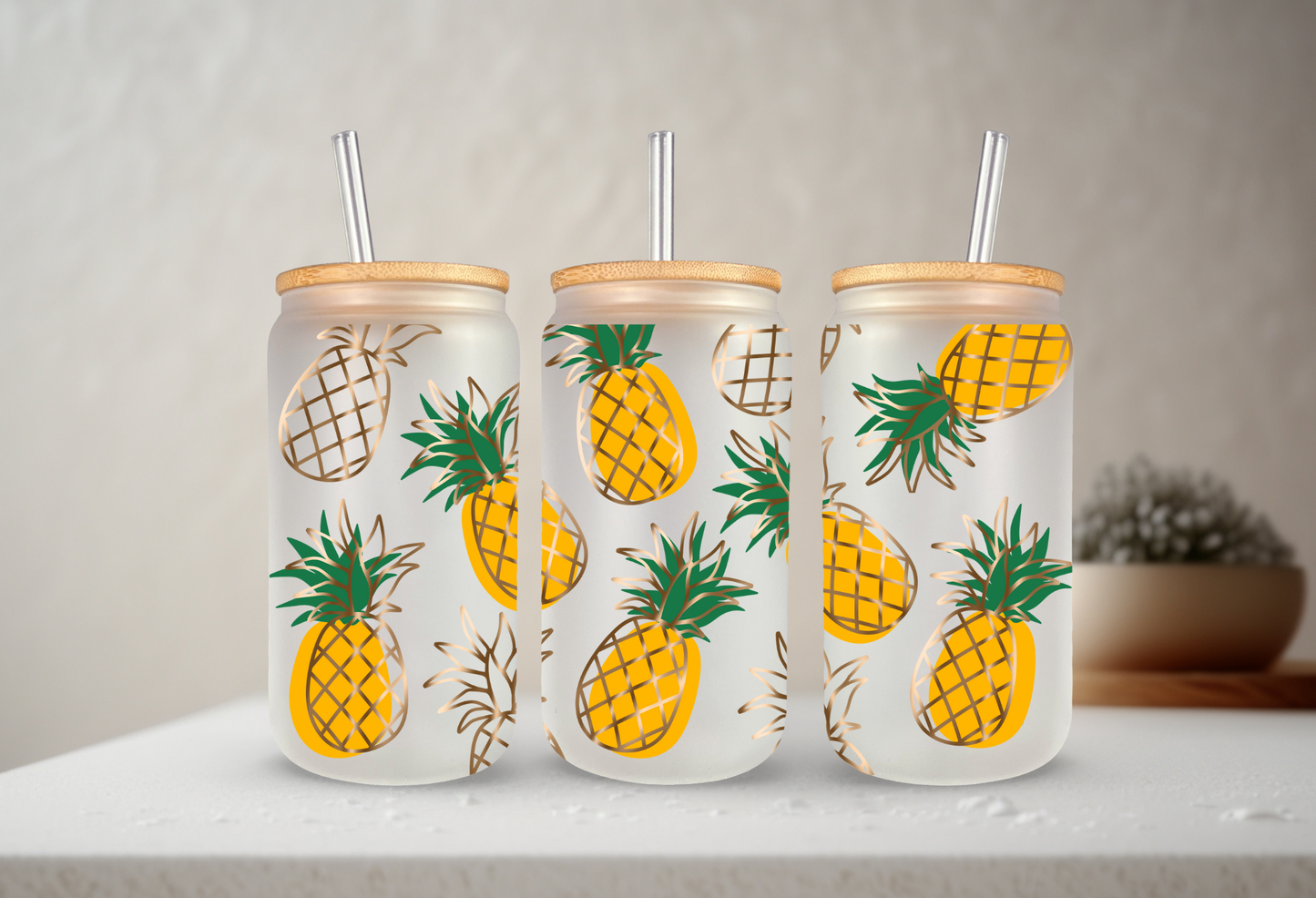 Pineapples | UVDTF | 20 oz Libbey Can Glass with Bamboo Lid & Straw