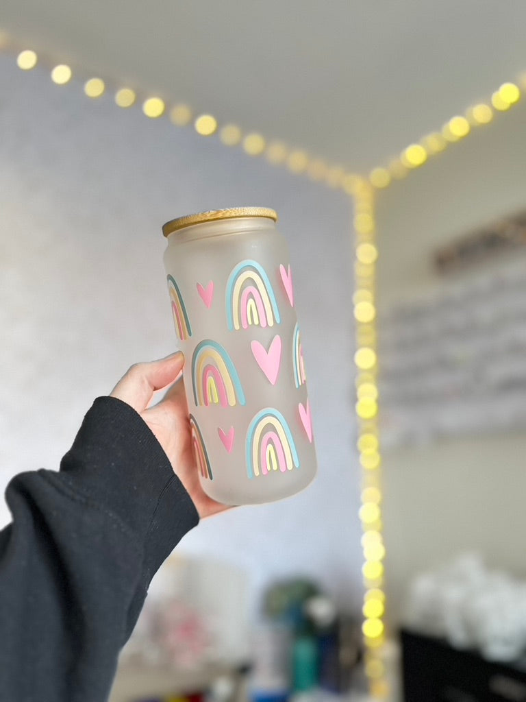 Rainbow Hearts | VINYL | 20 oz Libbey Can Glass with Bamboo Lid & Straw