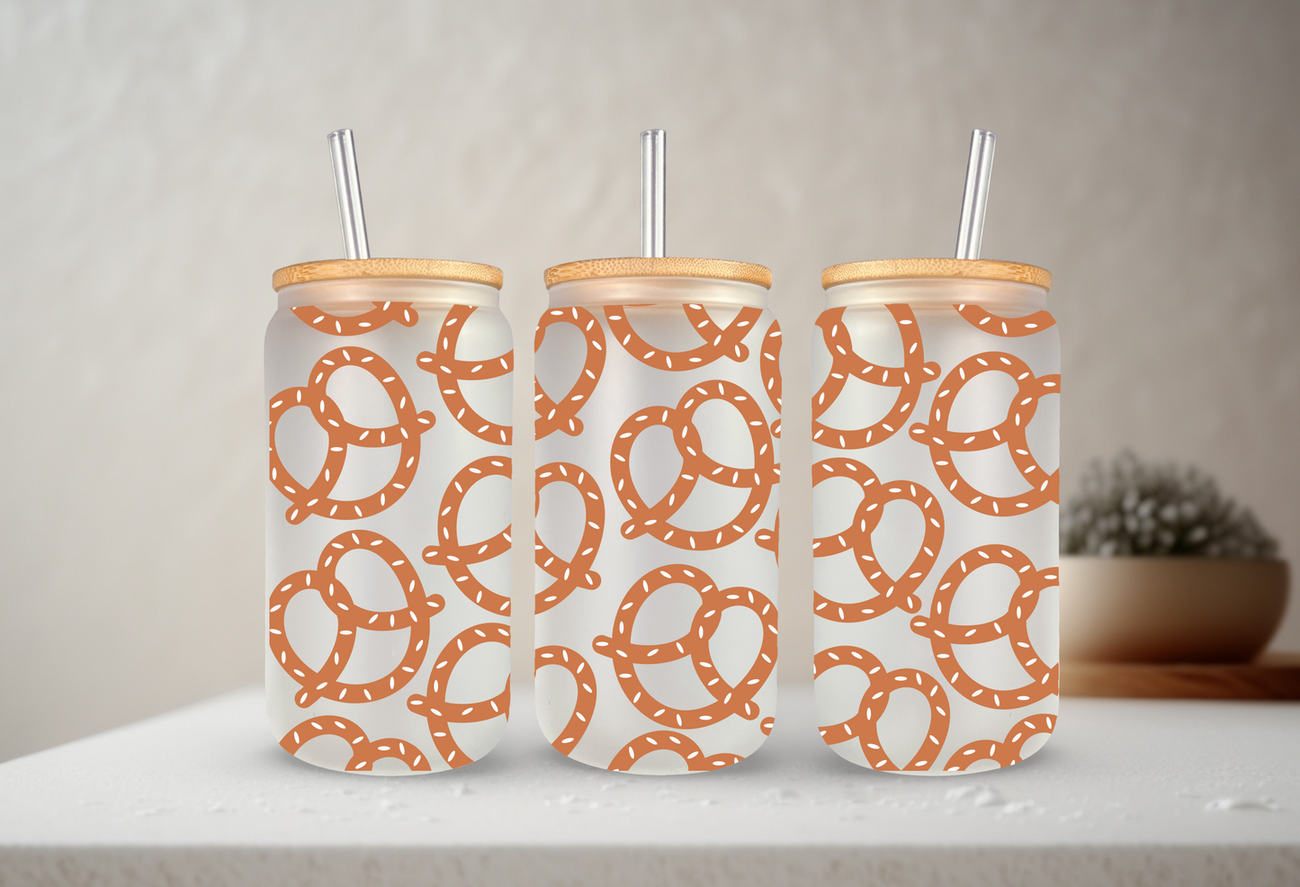 Pretzel | UVDTF | 20 oz Libbey Can Glass with Bamboo Lid & Straw