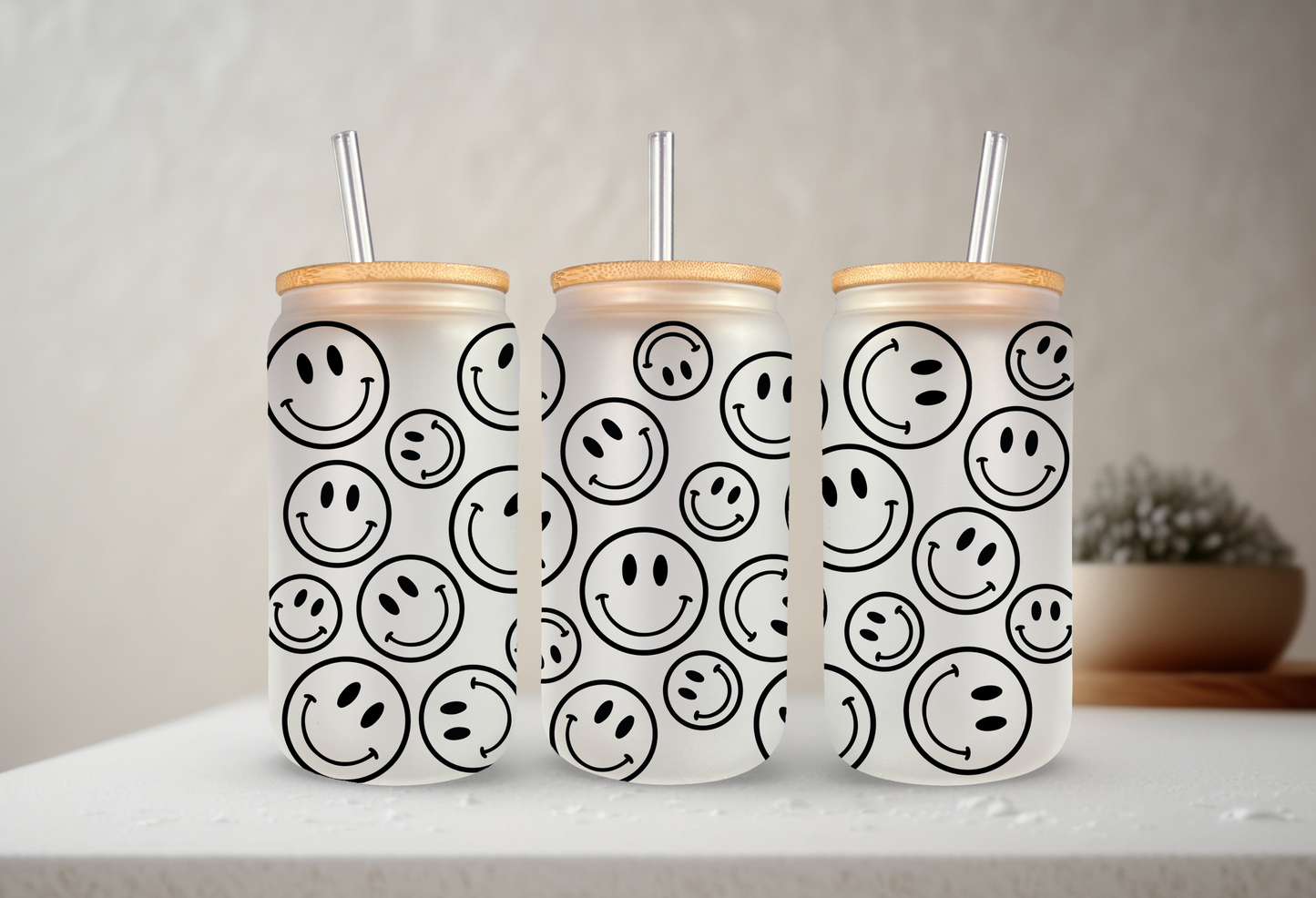 Smiley Faces | UVDTF | 20 oz Libbey Can Glass with Bamboo Lid & Straw