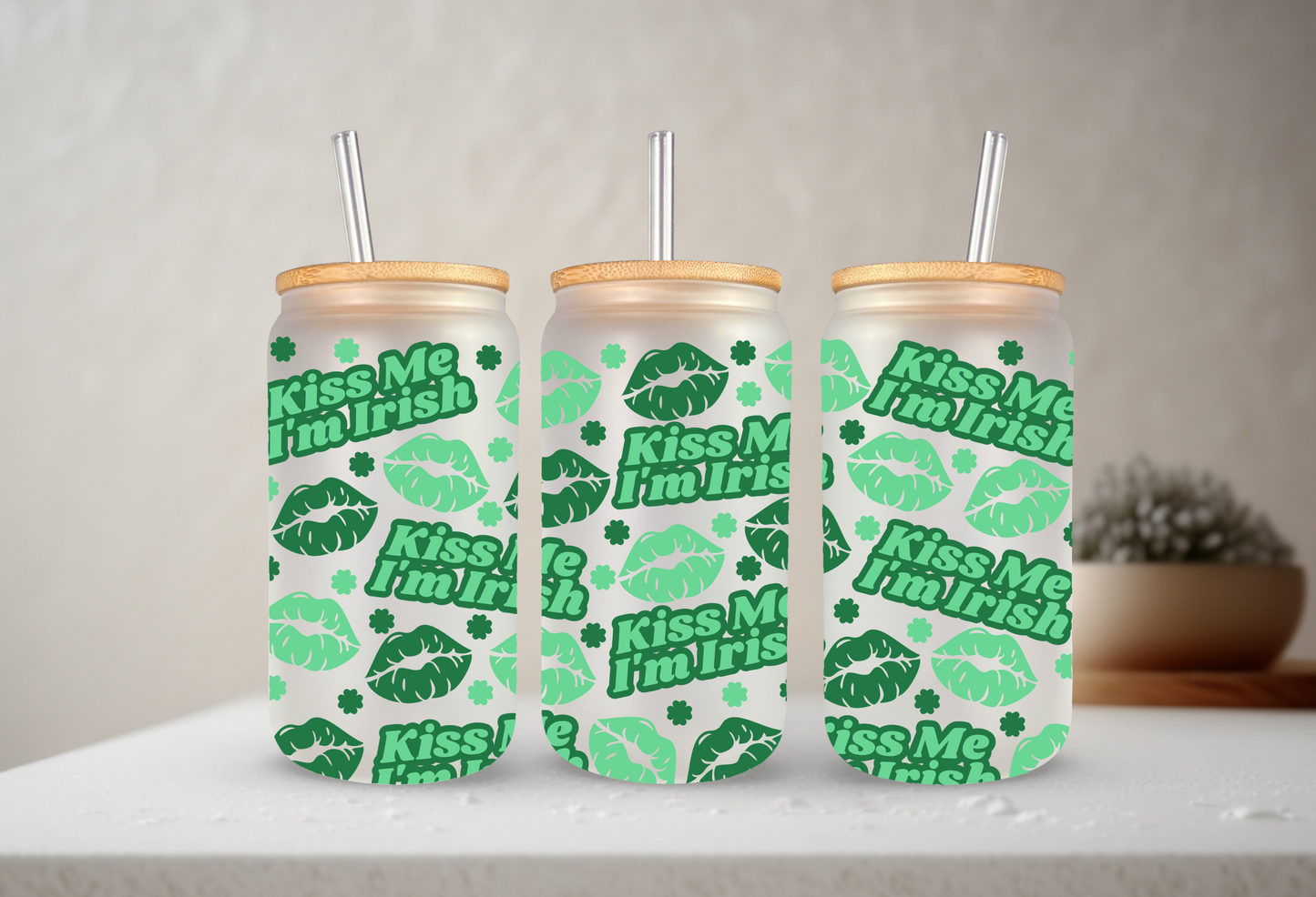 Kiss Me, I'm Irish | VINYL | 20 oz Libbey Can Glass with Bamboo Lid & Straw