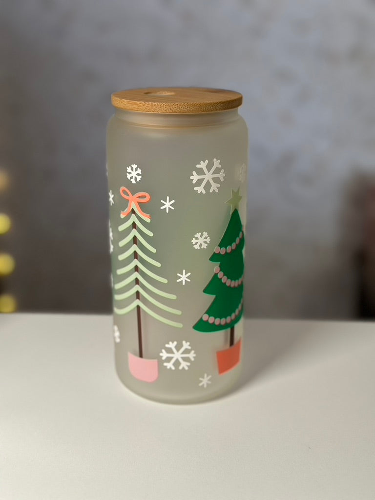 Pastel Christmas Trees | VINYL | 20 oz Libbey Can Glass with Bamboo Lid & Straw
