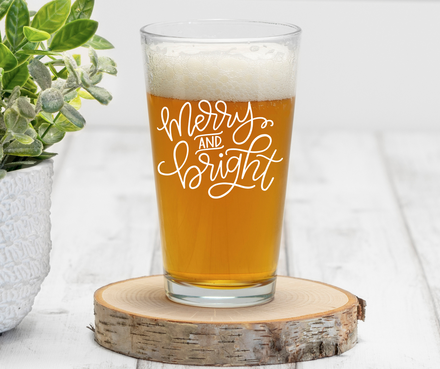 Merry & Bright | ENGRAVED | 16 oz Pint Glass