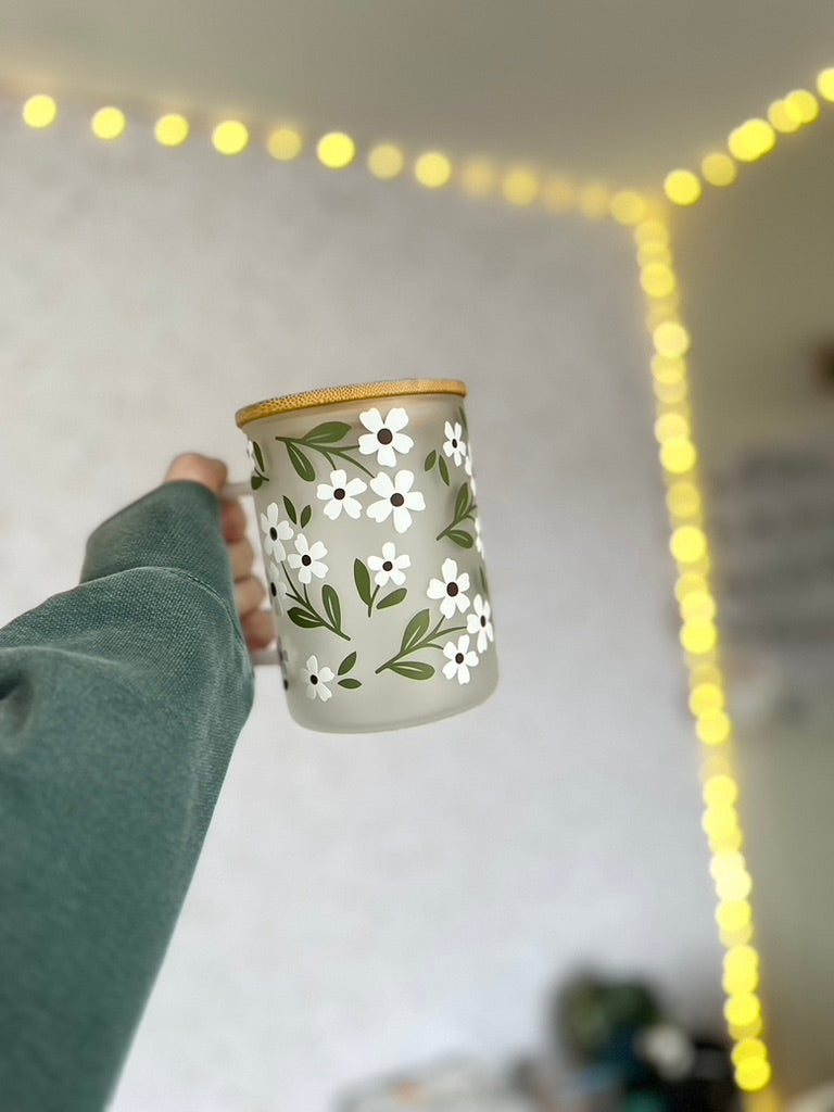 Summer Daisies | VINYL | 15oz Mug with Handle, Bamboo Lid & Straw