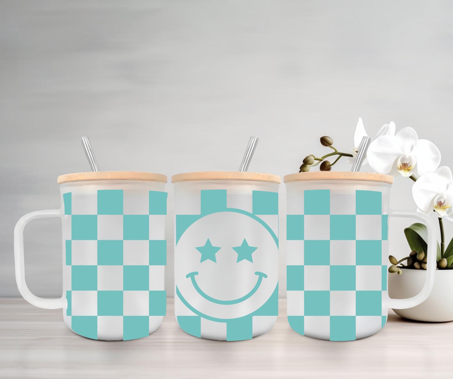 Checkered Smiley | UVDTF | 15oz Mug with Handle, Bamboo Lid & Straw