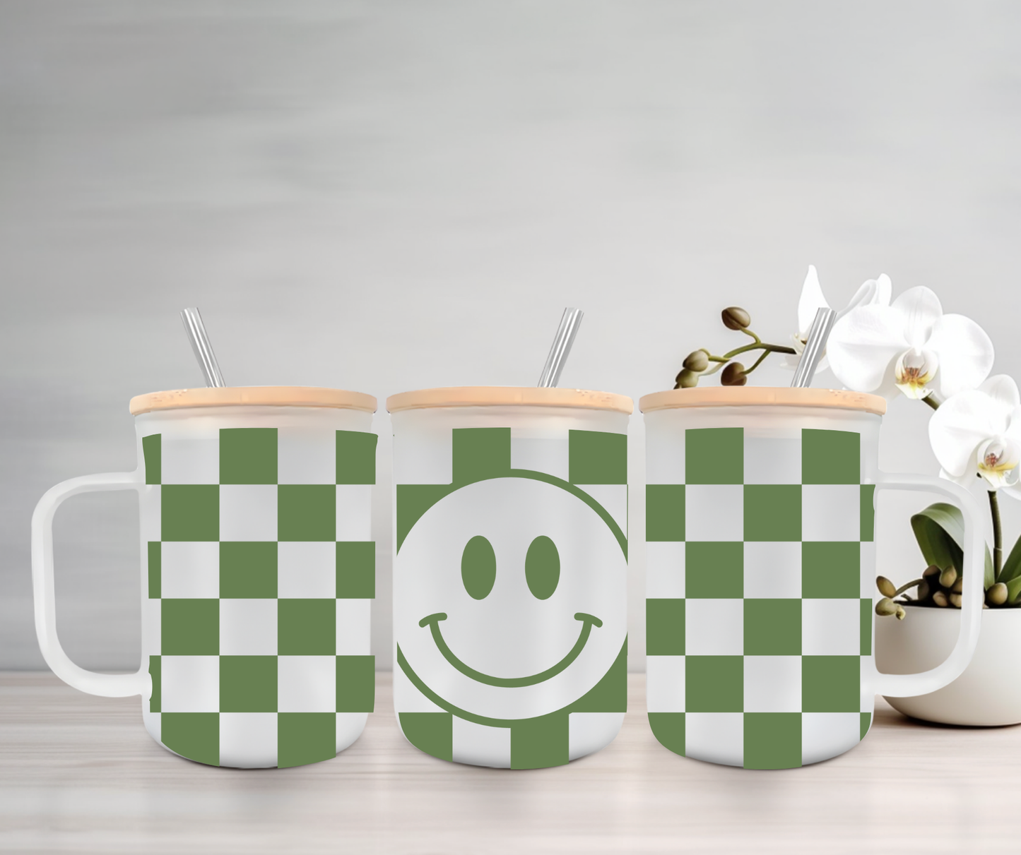 Checkered Smiley | UVDTF | 15oz Mug with Handle, Bamboo Lid & Straw