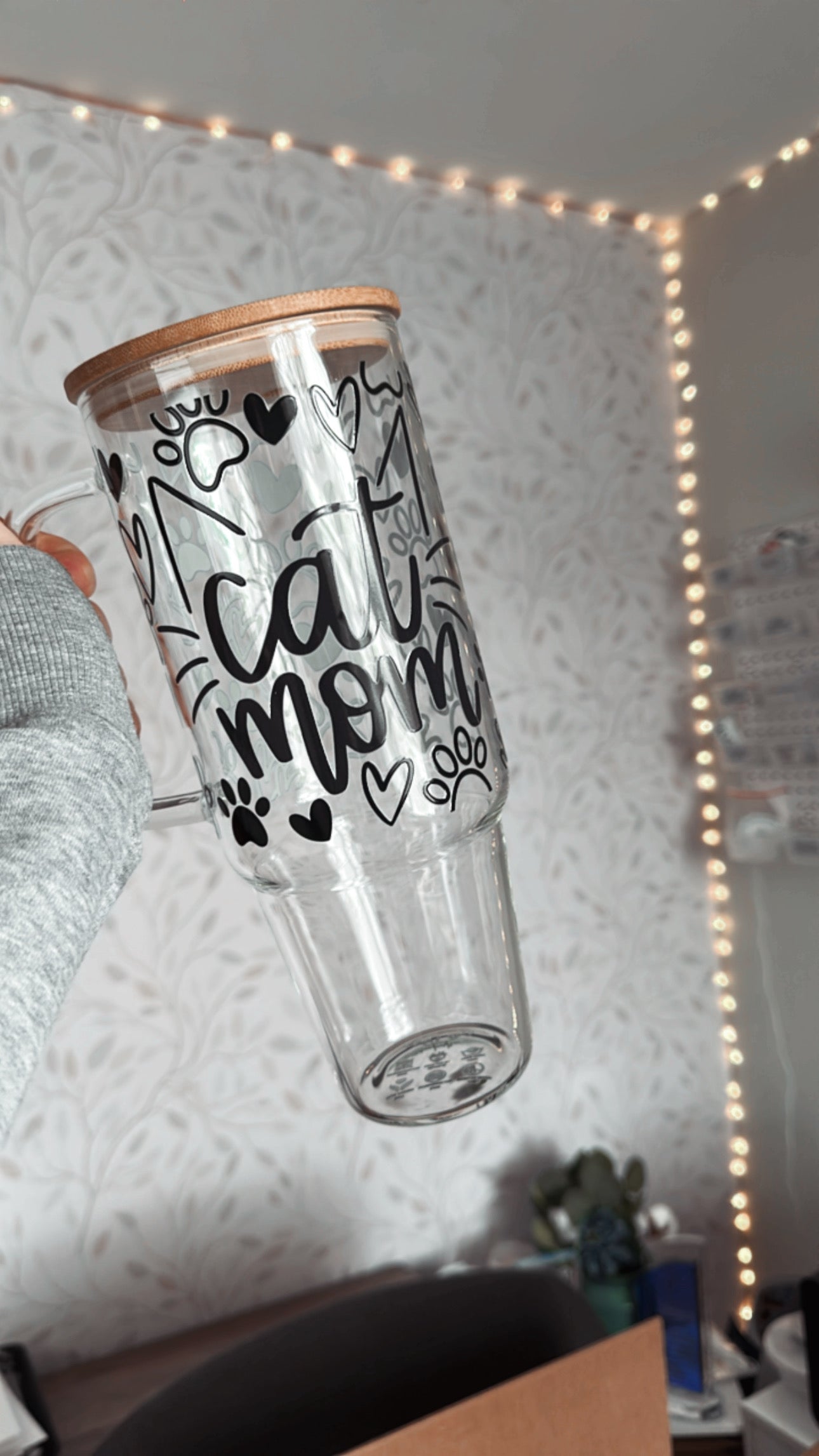 Cat Mom | UVDTF | 40 oz Glass Tumbler with Bamboo Lid & Straw