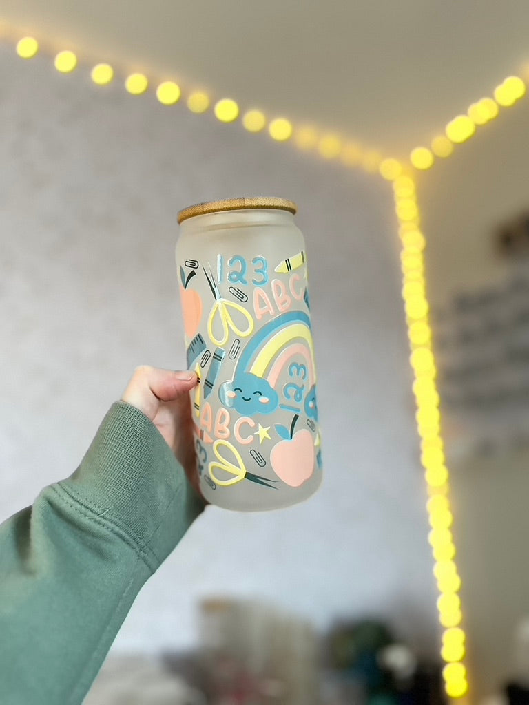 Teacher Rainbows | VINYL | 20 oz Libbey Can Glass with Bamboo Lid & Straw