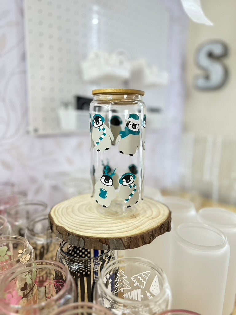 Penguin | VINYL | 20 oz Libbey Can Glass with Bamboo Lid & Straw