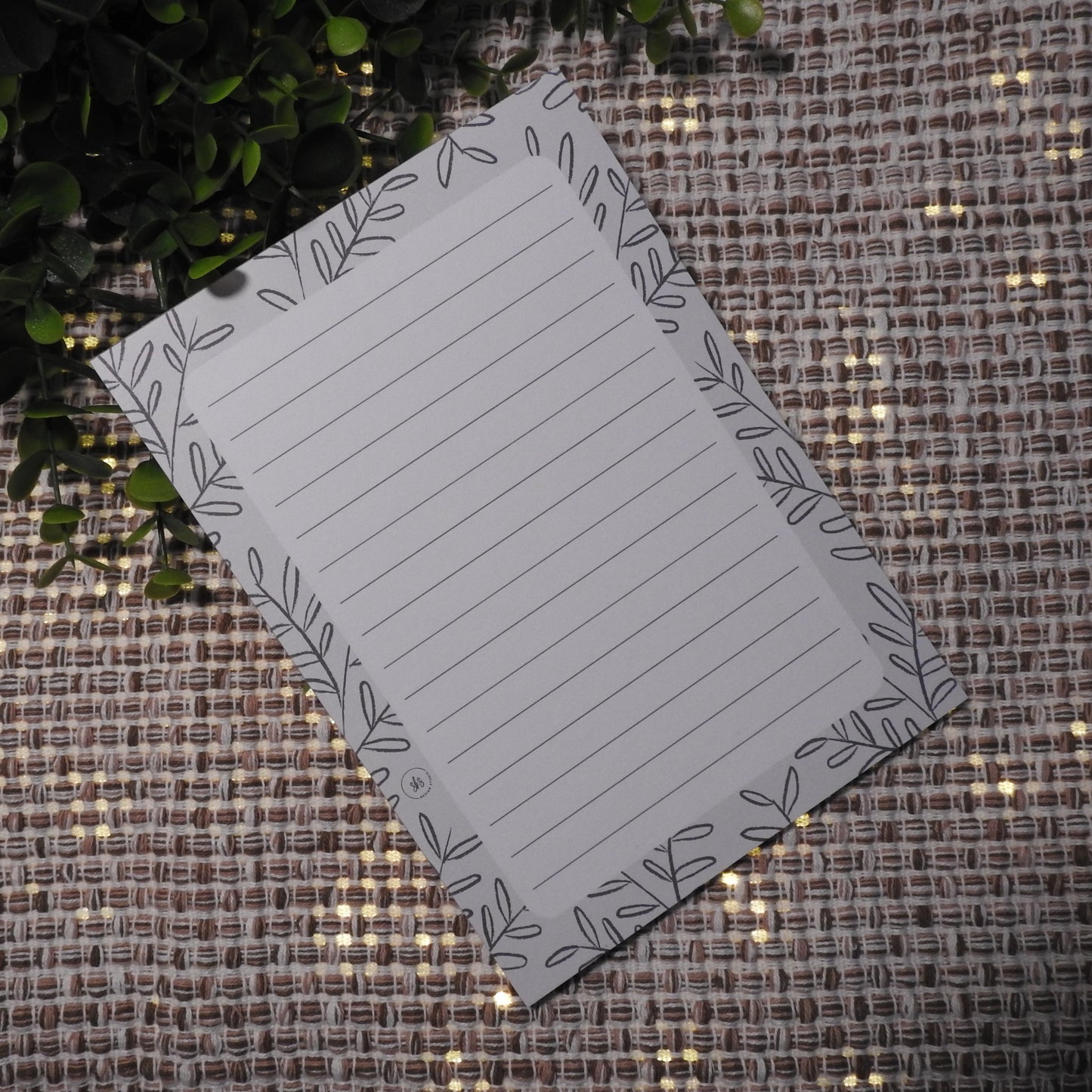 5x7 Notepad | Minimalist Floral Design