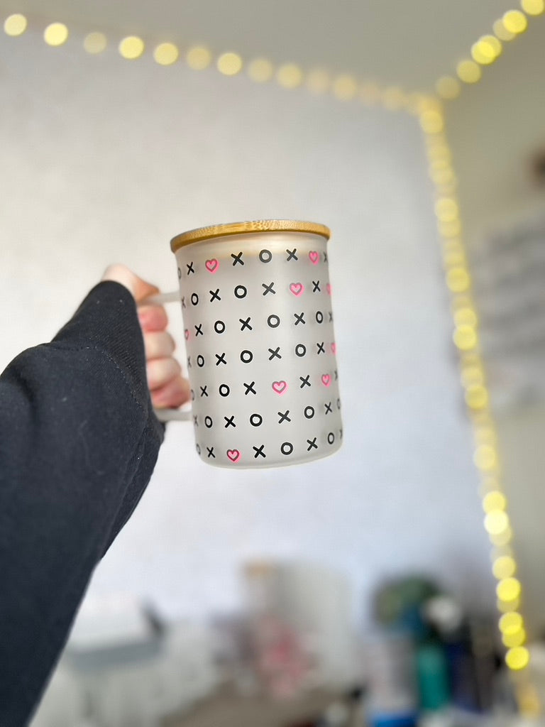 XOXO | VINYL | 15oz Mug with Handle, Bamboo Lid & Straw