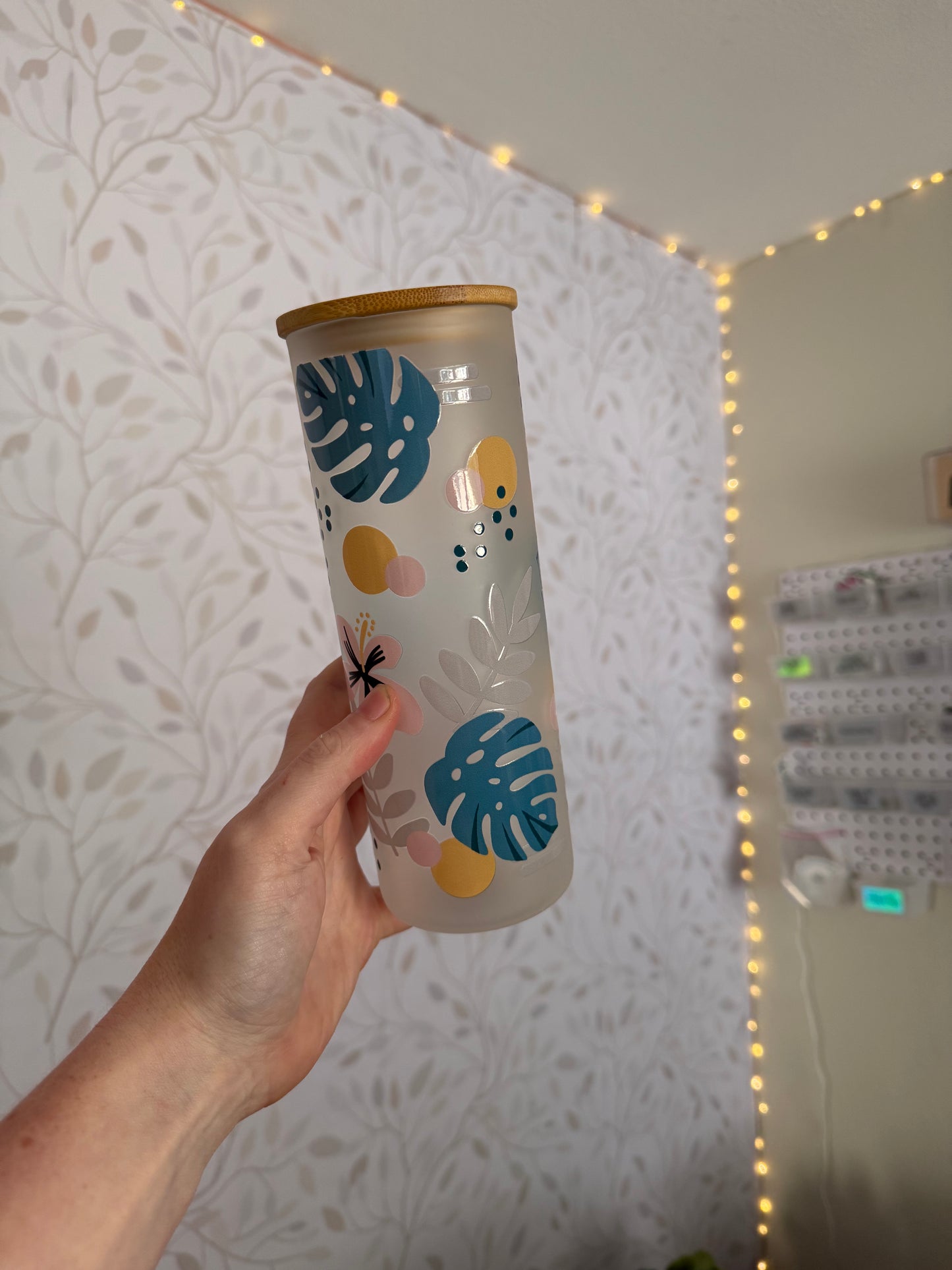 Hawaiian Floral | UVDTF | 25oz Skinny Glass Tumbler with Bamboo Lid & Straw