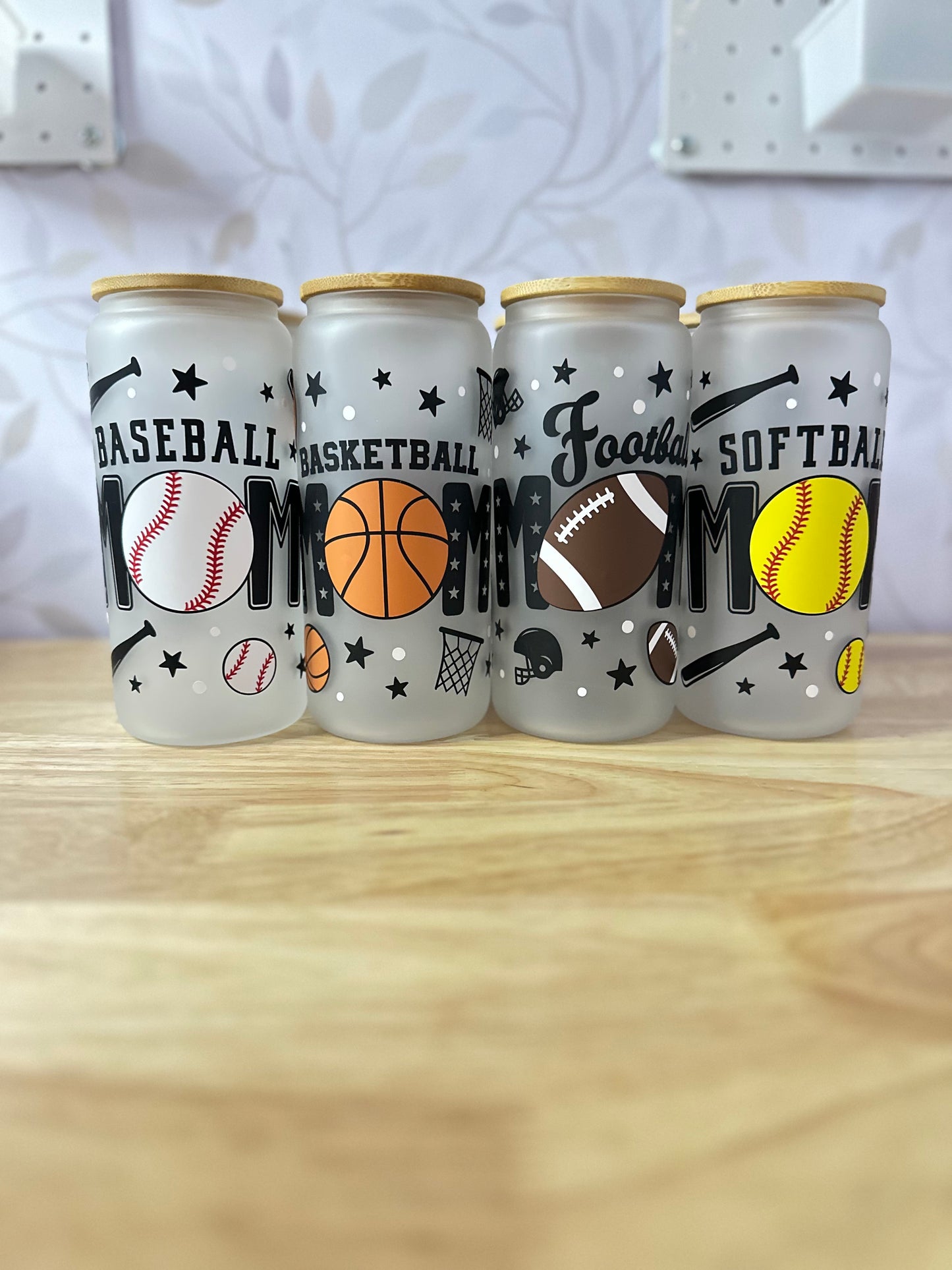 Softball Mom | VINYL | 20 oz Libbey Can Glass with Bamboo Lid & Straw
