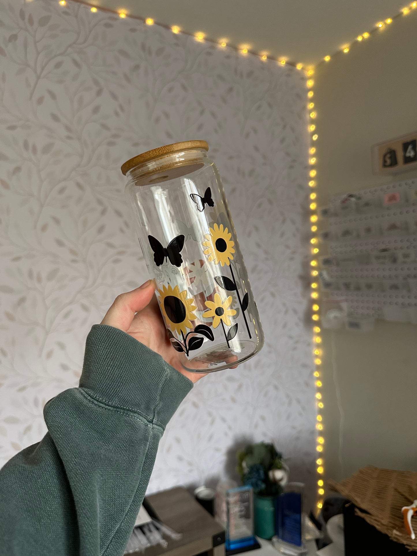 Highland Cow & Sunflowers | UVDTF | 20 oz Libbey Can Glass with Bamboo Lid & Straw