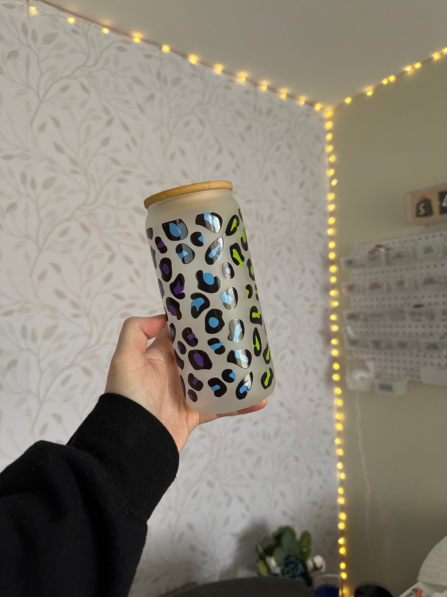 Neon Cheetah | UVDTF | 20 oz Libbey Can Glass with Bamboo Lid & Straw