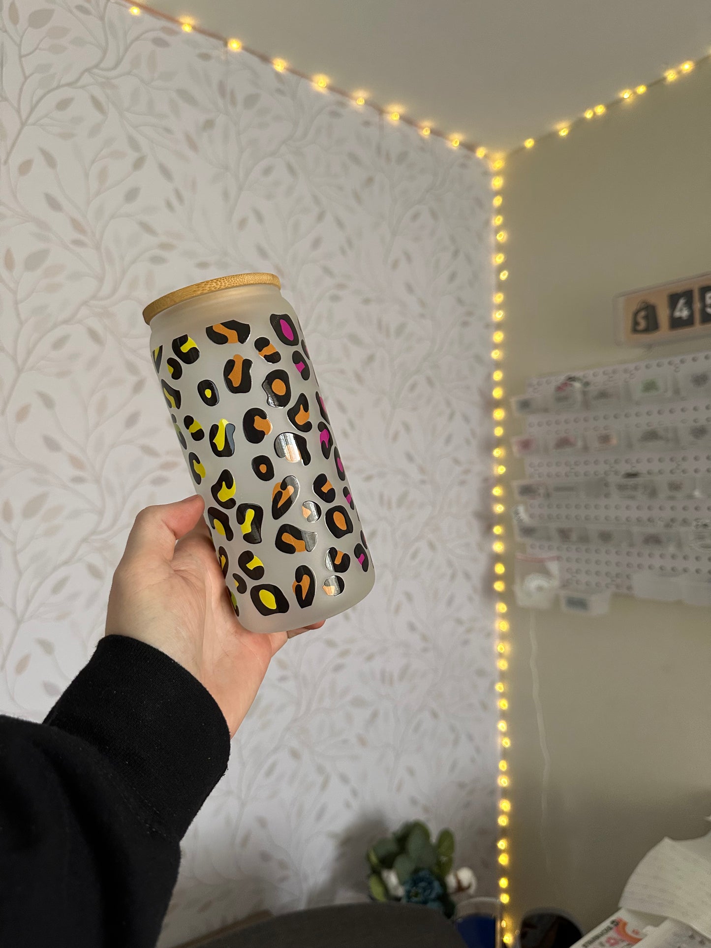 Neon Cheetah | UVDTF | 20 oz Libbey Can Glass with Bamboo Lid & Straw