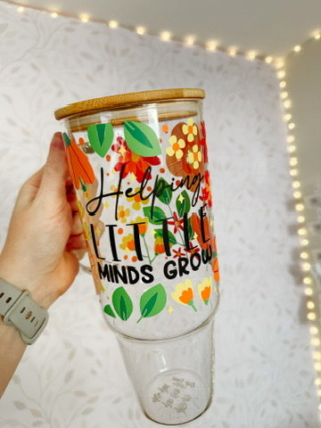 Helping Little Minds Grow | VINYL | 40 oz Clear Glass Tumbler with Bamboo Lid & Straw