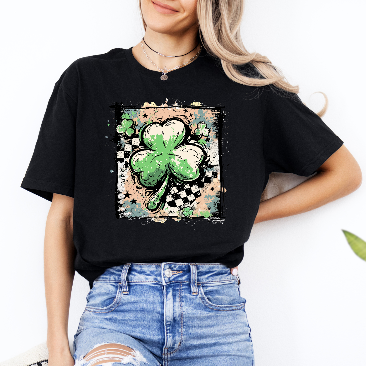 Grunge Clover | Unisex T-Shirt [GILDAN]