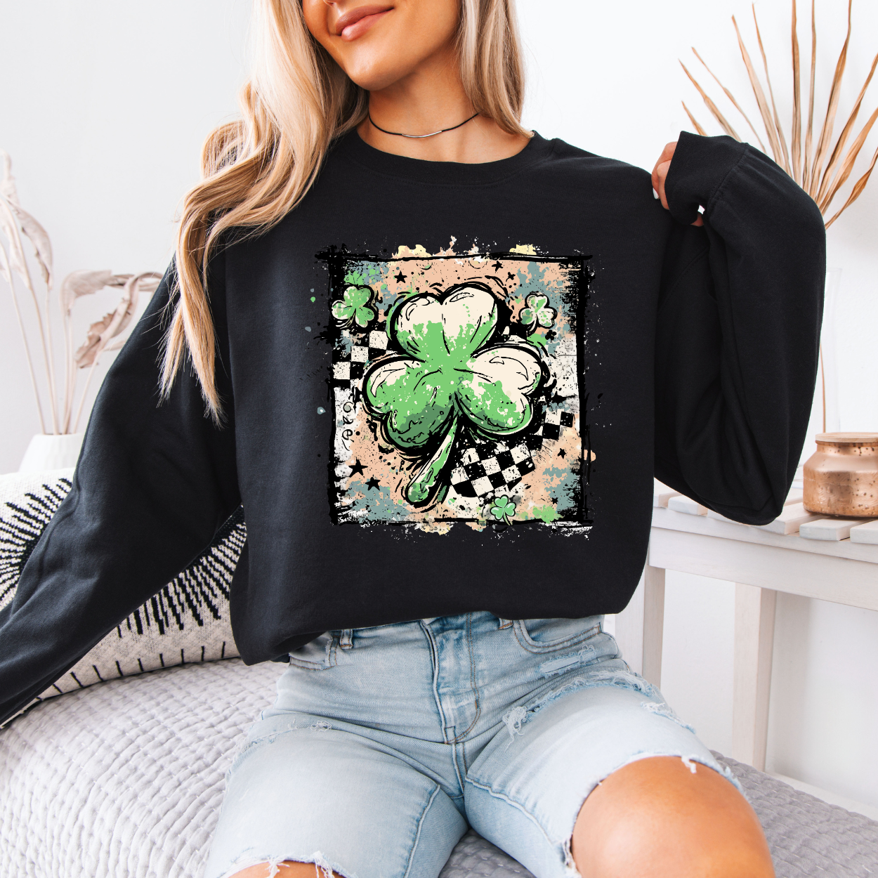 Grunge Clover | Unisex Crewneck Sweatshirt [GILDAN]