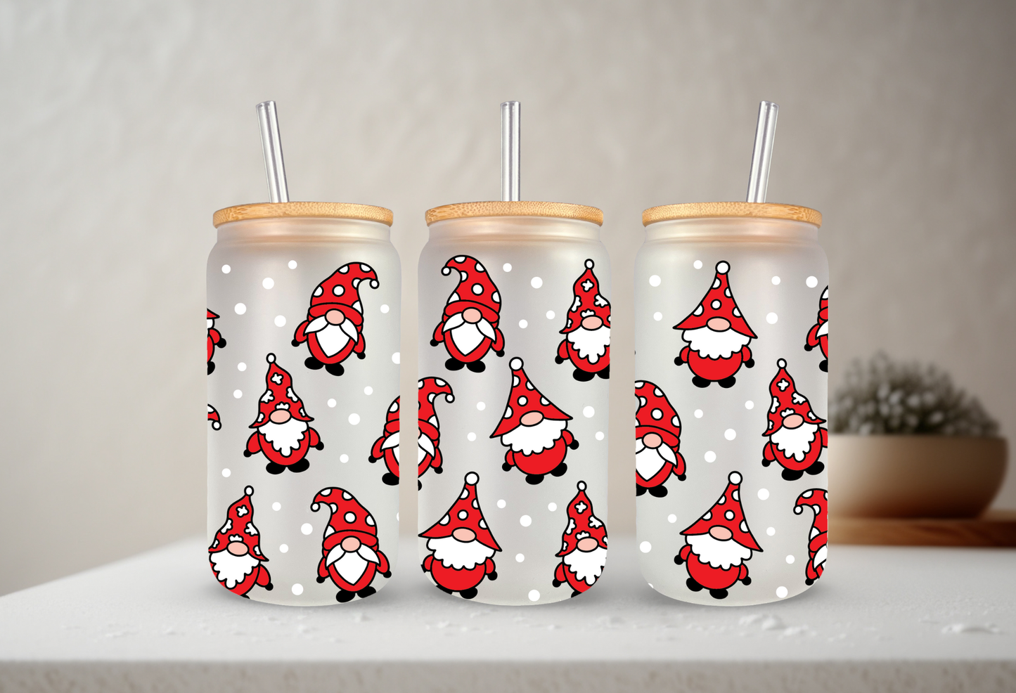 Santa Gnomes | VINYL | 20 oz Libbey Can Glass with Bamboo Lid & Straw