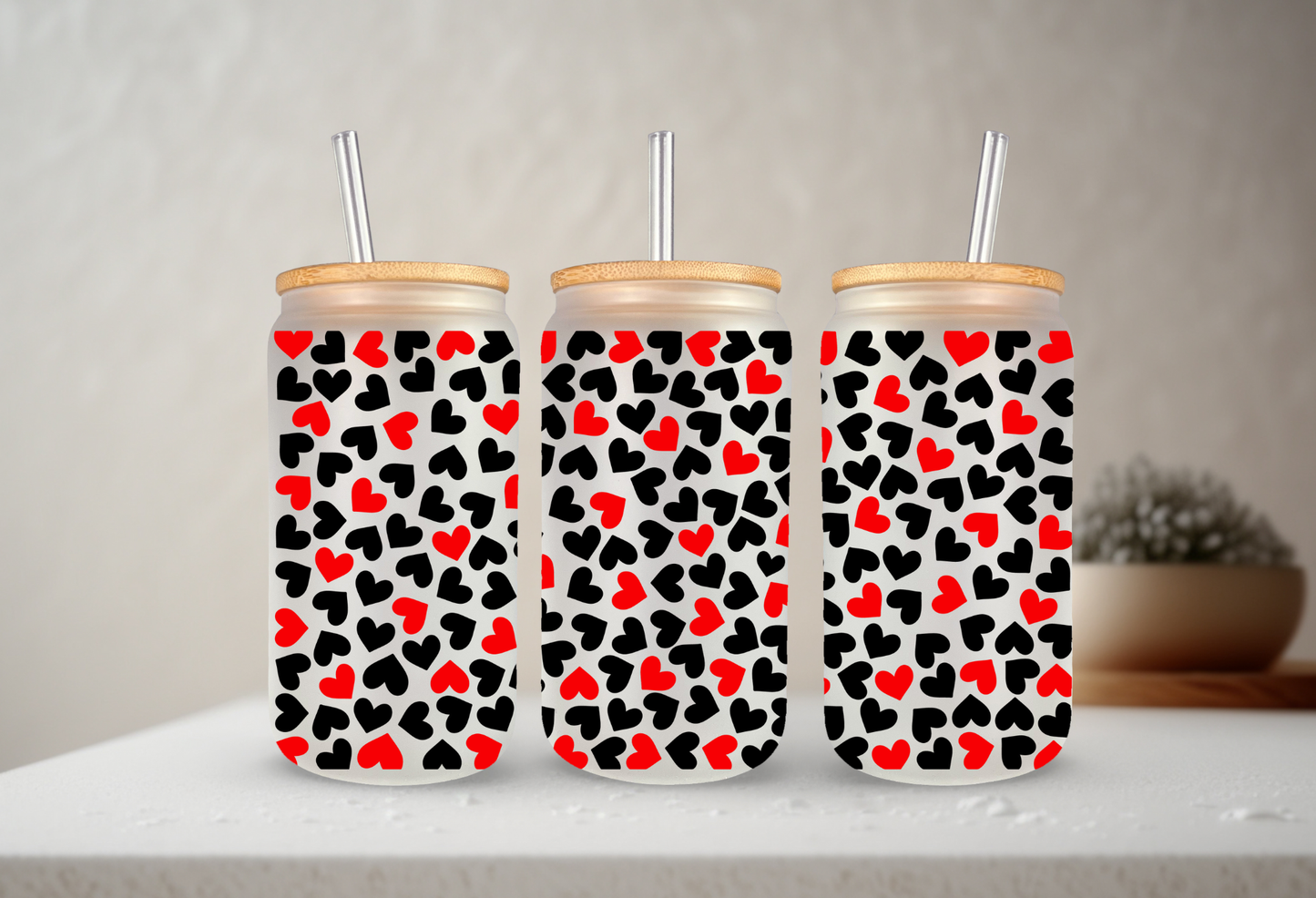 Hearts - Black & Red | VINYL | 20 oz Libbey Can Glass with Bamboo Lid & Straw