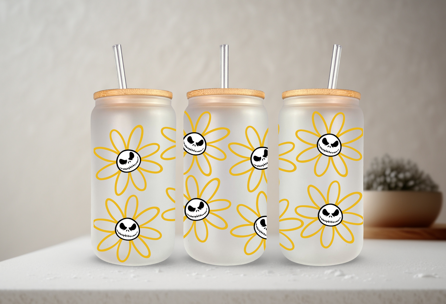 Jack Skellington Daisy | VINYL | 20 oz Libbey Can Glass with Bamboo Lid & Straw