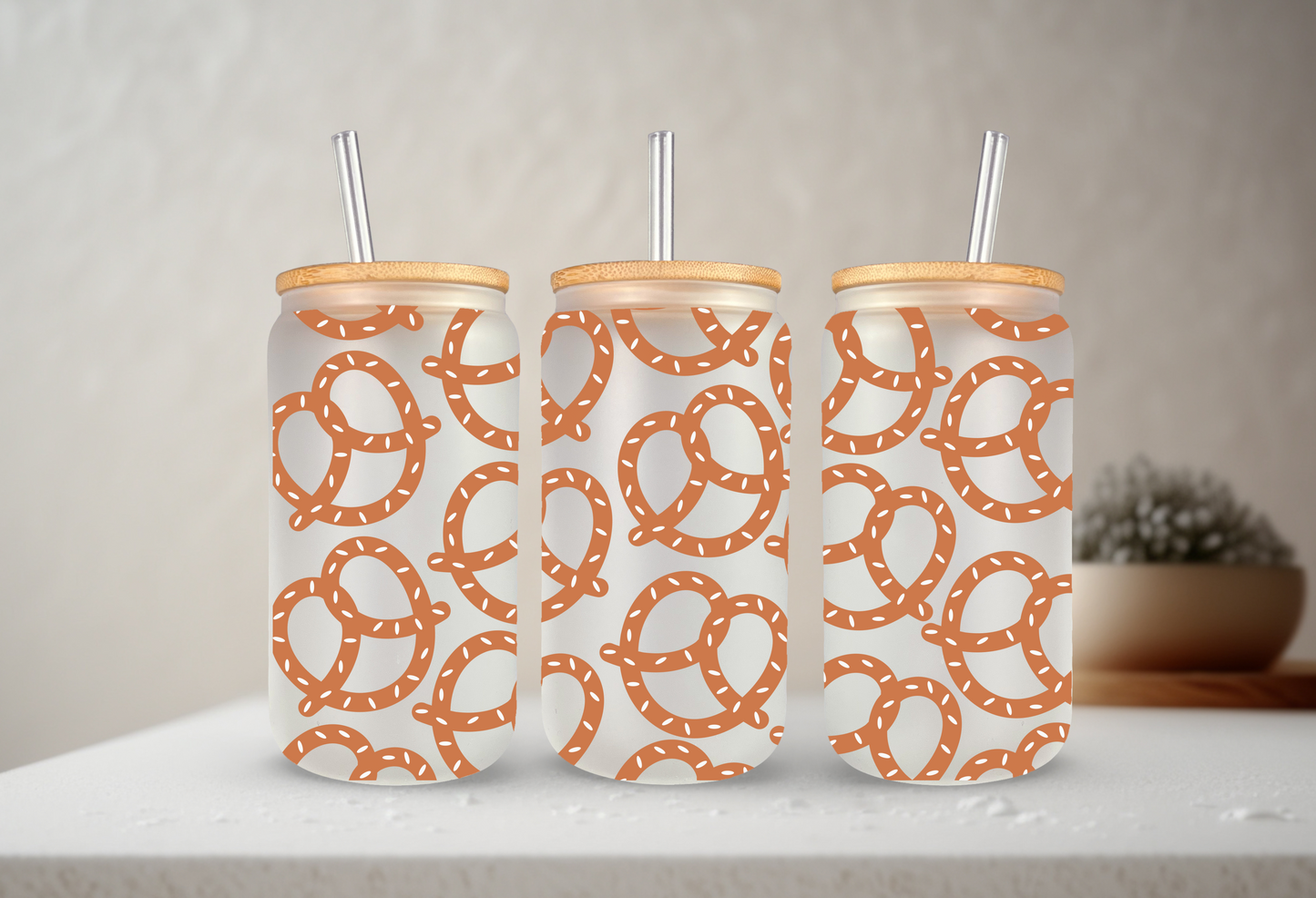 Pretzel | VINYL | 20 oz Libbey Can Glass with Bamboo Lid & Straw