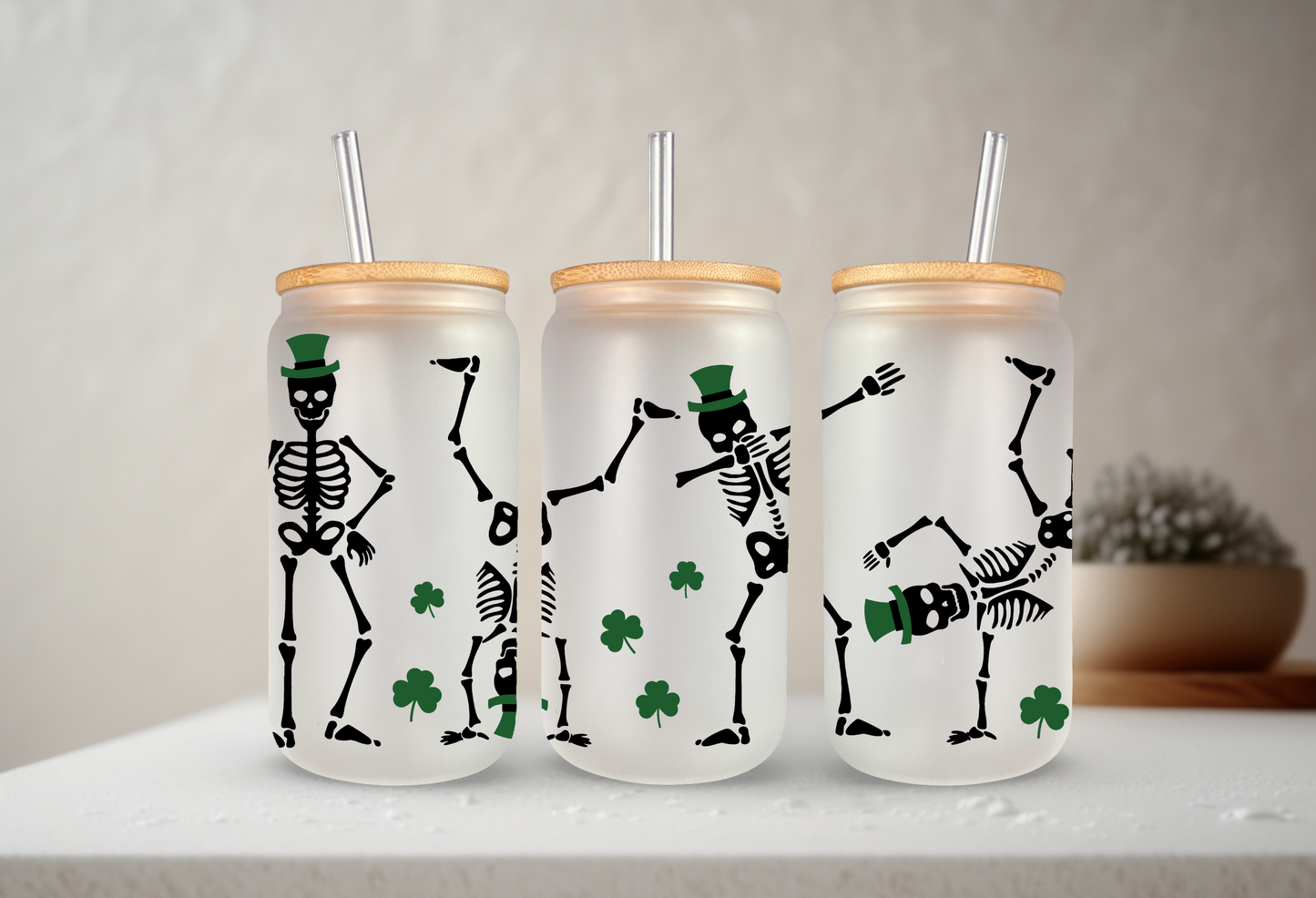 St. Patrick's Dancing Skeletons | VINYL | 20 oz Libbey Can Glass with Bamboo Lid & Straw