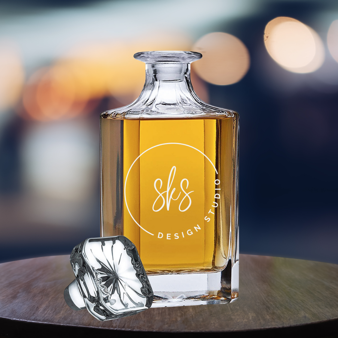 CUSTOM Logo | ENGRAVED | 26oz Glass Decanter